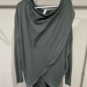 Athleta Purana Women's Green Wrap Sweatshirt M Long Sleeve Hooded Casual